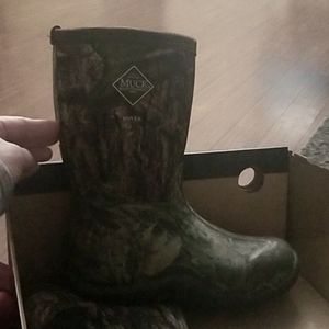 Kids Camo Muck boots